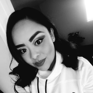 Meet your Posher, Becky